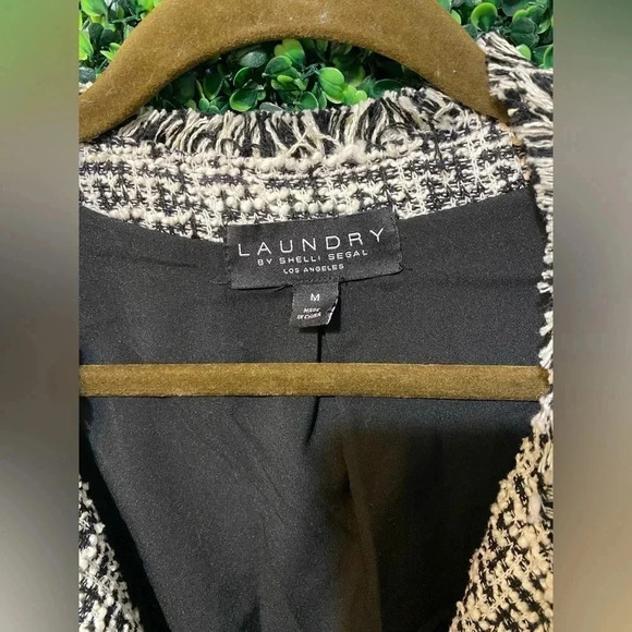 Laundry by Shelli Segal Boucle Knit Textured Fringe Trim Jacket - Size Medium - Picture 5 of 8